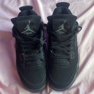 Black cats Jordan’s 4